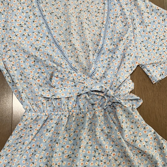 Floral tie waist blouse - Picture 2 of 4